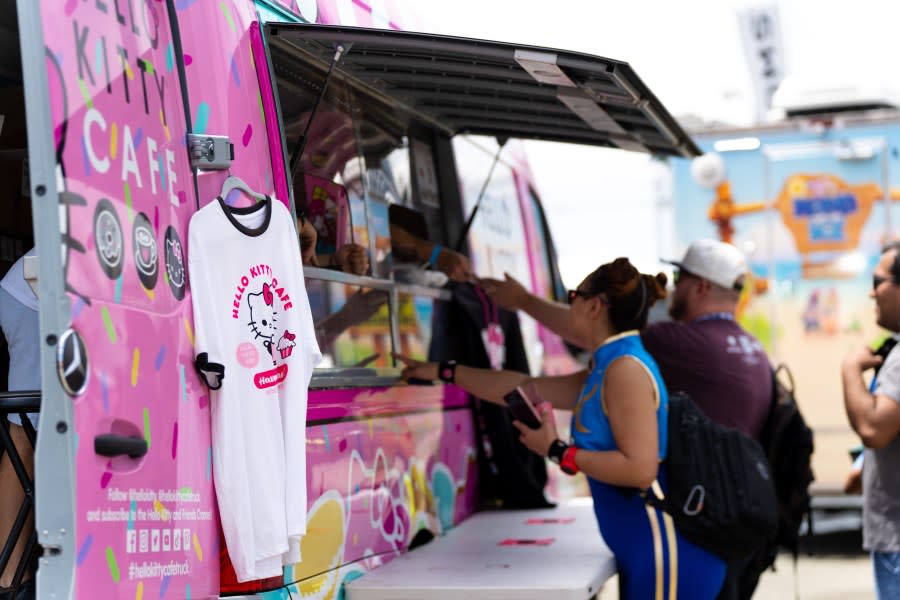 Fans visiting the Hello Kitty Cafe Truck. (Hello Kitty Cafe Truck)