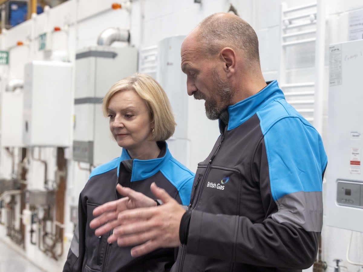 Former PM Liz Truss with Centrica CEO Chris O’Shea (PA)