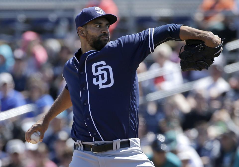 Free agent Tyson Ross is being pursued by the Rangers and Cubs. (AP)