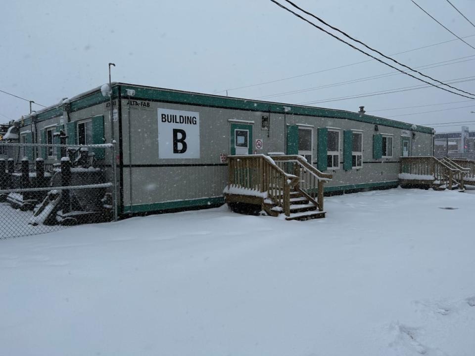 Transportation will be provided between the Park Street emergency shelter and the Community Outreach Centre in Charlottetown so that people do not have to walk in the bitter cold. (Tony Davis/CBC - image credit)