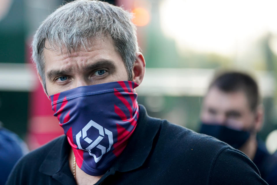 TORONTO, ONTARIO - JULY 26:  Alex Ovechkin #8 of the Washington Capitals arrives at Hotel X prior to the 2020 NHL Stanley Cup Playoffs on July 26, 2020 in Toronto, Ontario. (Photo by Mark Blinch/NHLI via Getty Images)