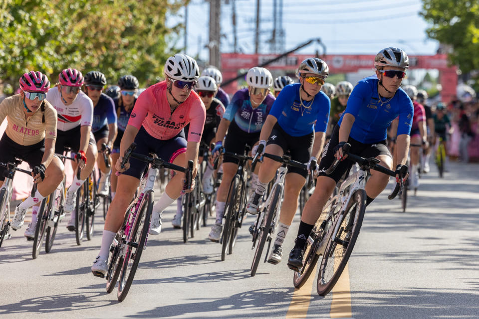 Olivia Cummins (pink Omnium leaders jersey) and Sam Schneider (blue L39ion of LA jersey) finished the day tied for points in the omnium with Sam's stage win today breaking the tie.