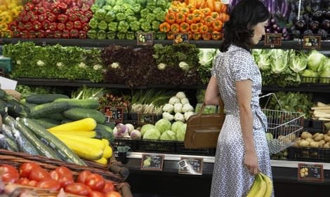 Saving on groceries is easier with these tips and tricks. 