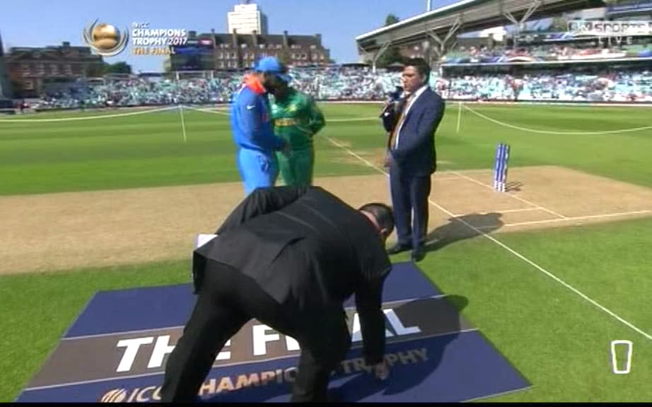 The toss - Credit: Sky Sports