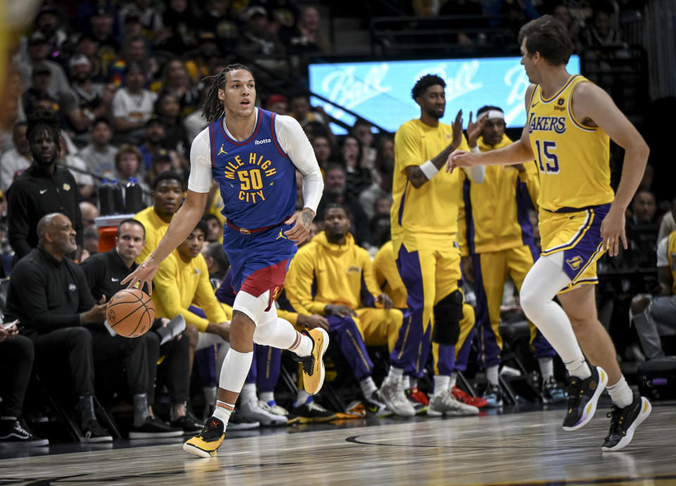 Aaron Gordon threw down a wild dunk on Tuesday night, but officials clearly missed a call that would have voided it.