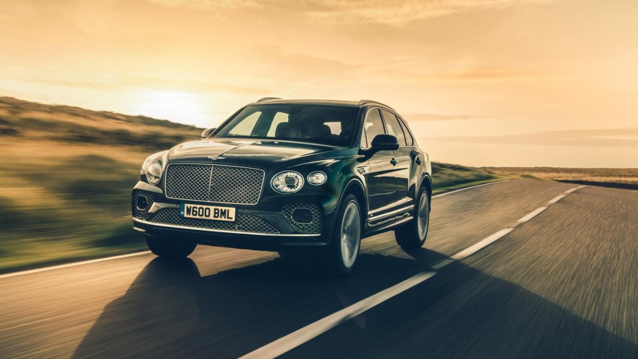 Großer Geländewagen: Die Modellpflege beim Bentley Bentayga erkennt man unter anderem am größeren, steiler gestellten Kühlergrill.