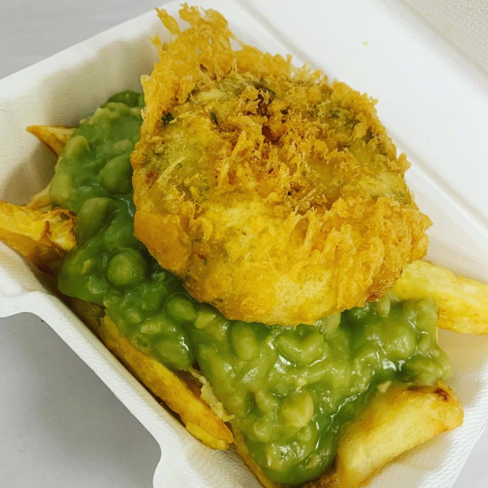 The mushy peas and tartare sauce is made on site