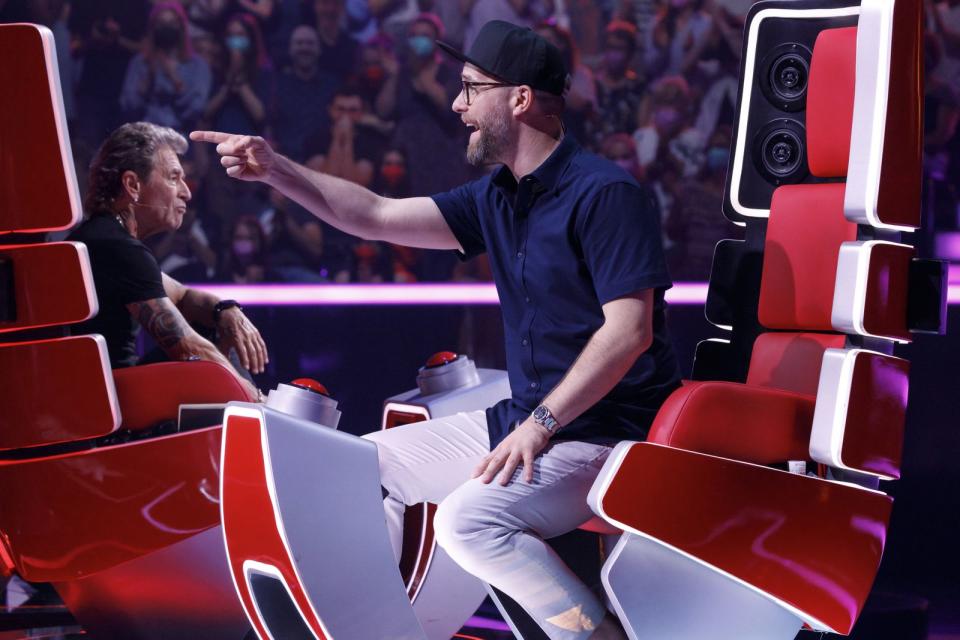 Mark Forster teilt bei "The Voice" oft aus. Diesmal musste der Coach einstecken - und tat es mit Humor. (Bild: ProSieben / SAT.1 / Richard Hübner)