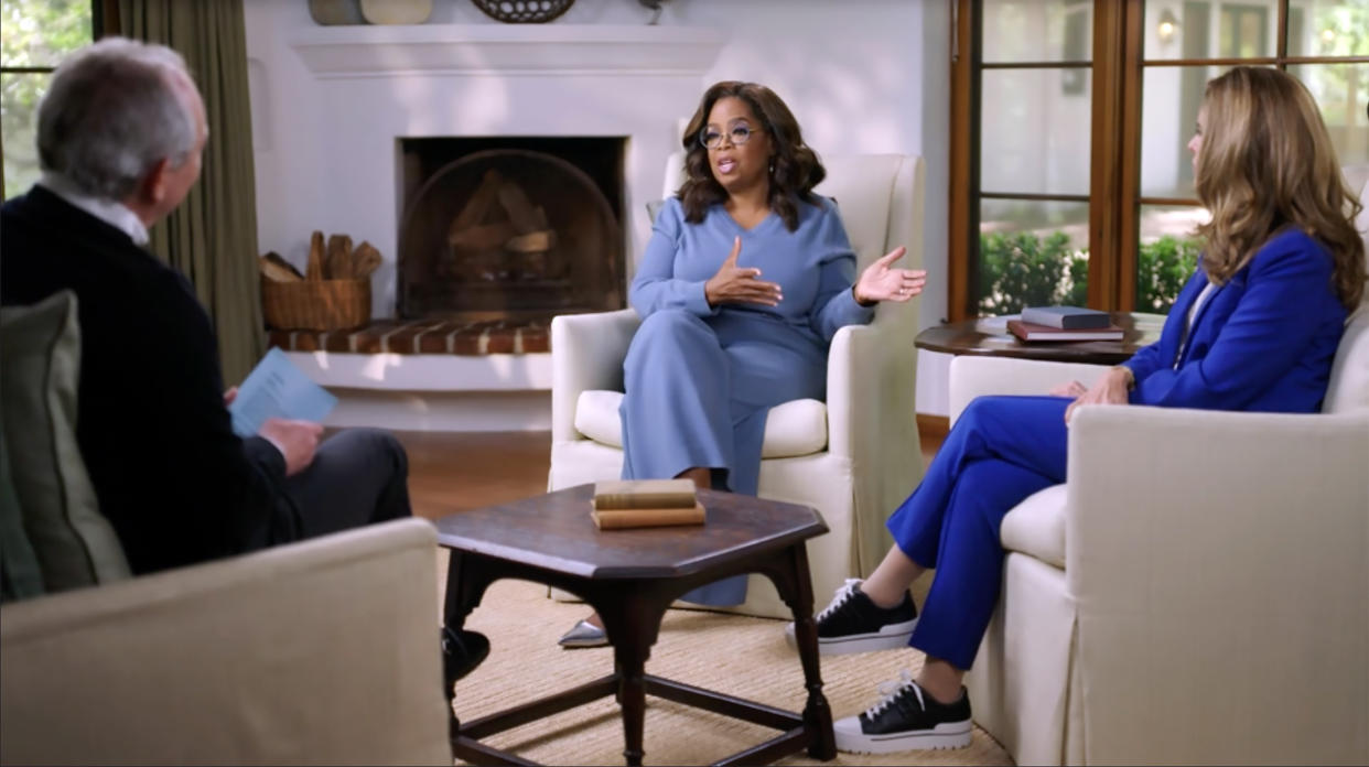 Oprah sits down with Dr. Agus and longtime friend Maria Shriver. (Paramount Plus)