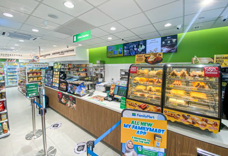 Family Mart - interior