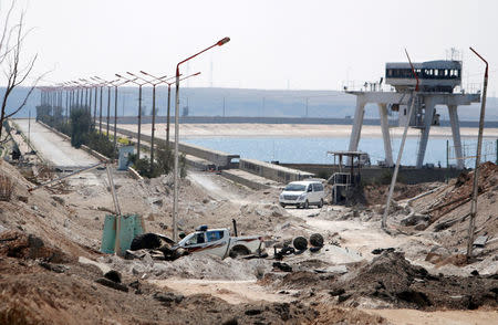 FILE PHOTO: A view shows part of the northern part of the Tabqa Dam on the Euphrates River, Syria March 28, 2017. REUTERS/Rodi Said/File Photo