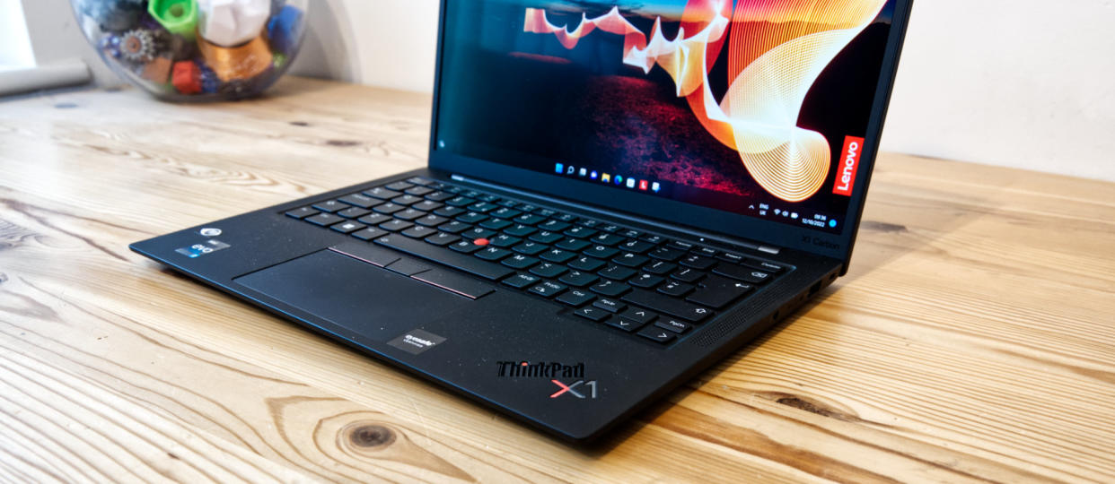  Lenovo_ThinkPad X1 Carbon Gen 10 