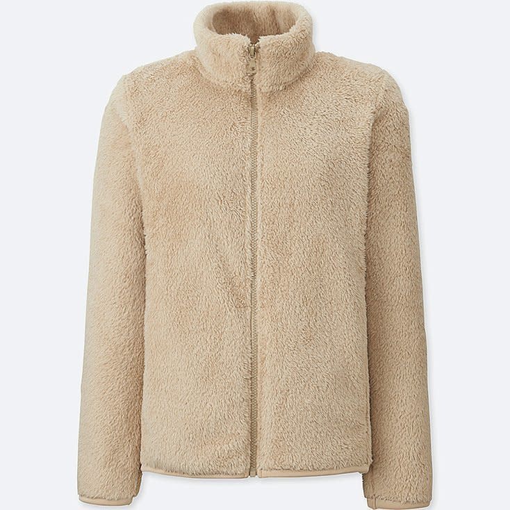 Get it <a href="https://www.uniqlo.com/us/en/women-fluffy-yarn-fleece-full-zip-jacket-400181.html?dwvar_400181_size=SMA002&amp;dwvar_400181_color=COL30&amp;cgid=women-fleece" target="_blank">here</a>.