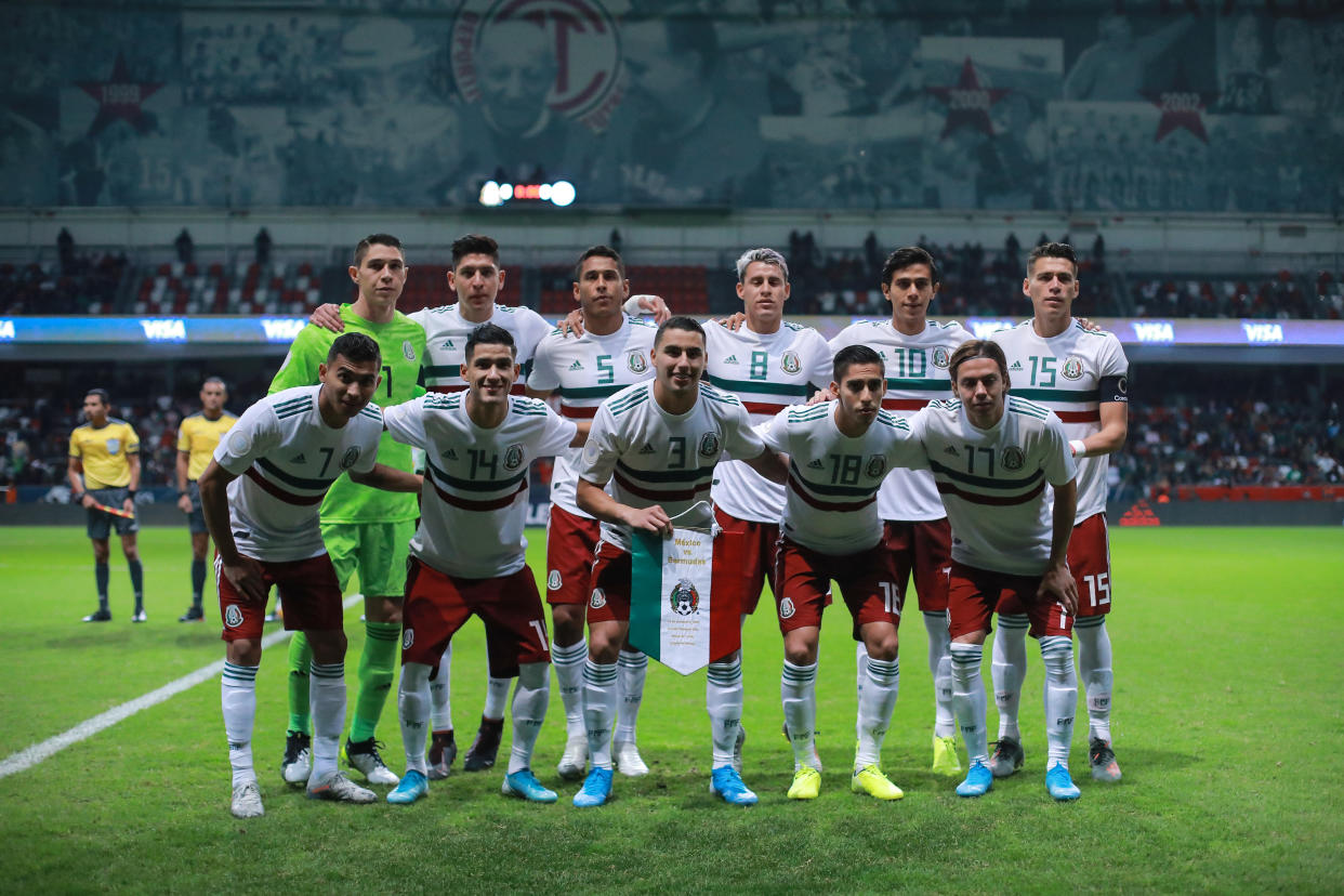 TOLUCA, MEXICO - NOVEMBER 19: Players of Mexico pose for a photo during the match between Mexico and Bermuda as part of the Concacaf Nation League at Nemesio Diez Stadium on November 19, 2019 in Toluca, Mexico. (Photo by Manuel Velasquez/Getty Images)