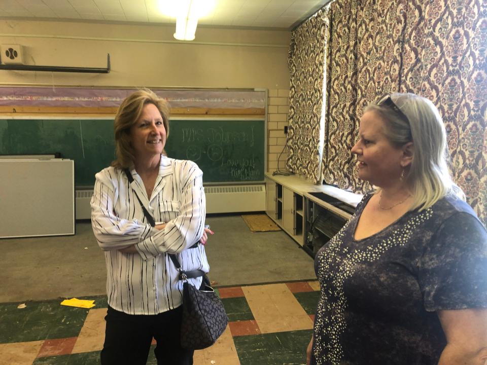 Maria Noling Storpki, 57, of North Benton, and Vicky Specht Castina, 57, of Sebring, were classmates at North Lincoln School in Alliance during the 1970s.