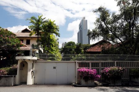 A view of an empty guard post outside former Prime Minister Lee Kuan Yew's Oxley Road residence in Singapore June 14, 2017. REUTERS/Edgar Su/Files