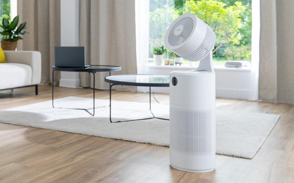 A picture showcasing the acerpure cool C2 hybrid purifier and air circulator in a living room.