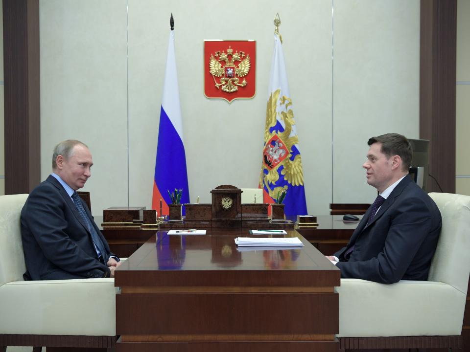 Russia's President Vladimir Putin (L) and Severstal Board Chairman Alexei Mordashov during a 2018 meeting in Moscow.