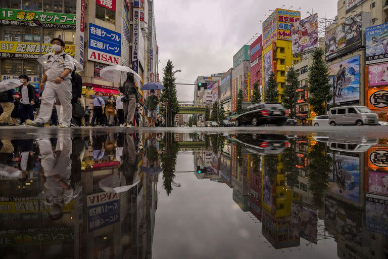 Casi de la noche a la mañana, Japón se ha convertido en una historia de éxito del coronavirus sorprendente y algo misteriosa