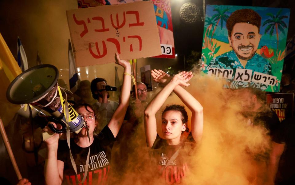 Protesters gather near Benjamin Netanyahu's residence in Jerusalem