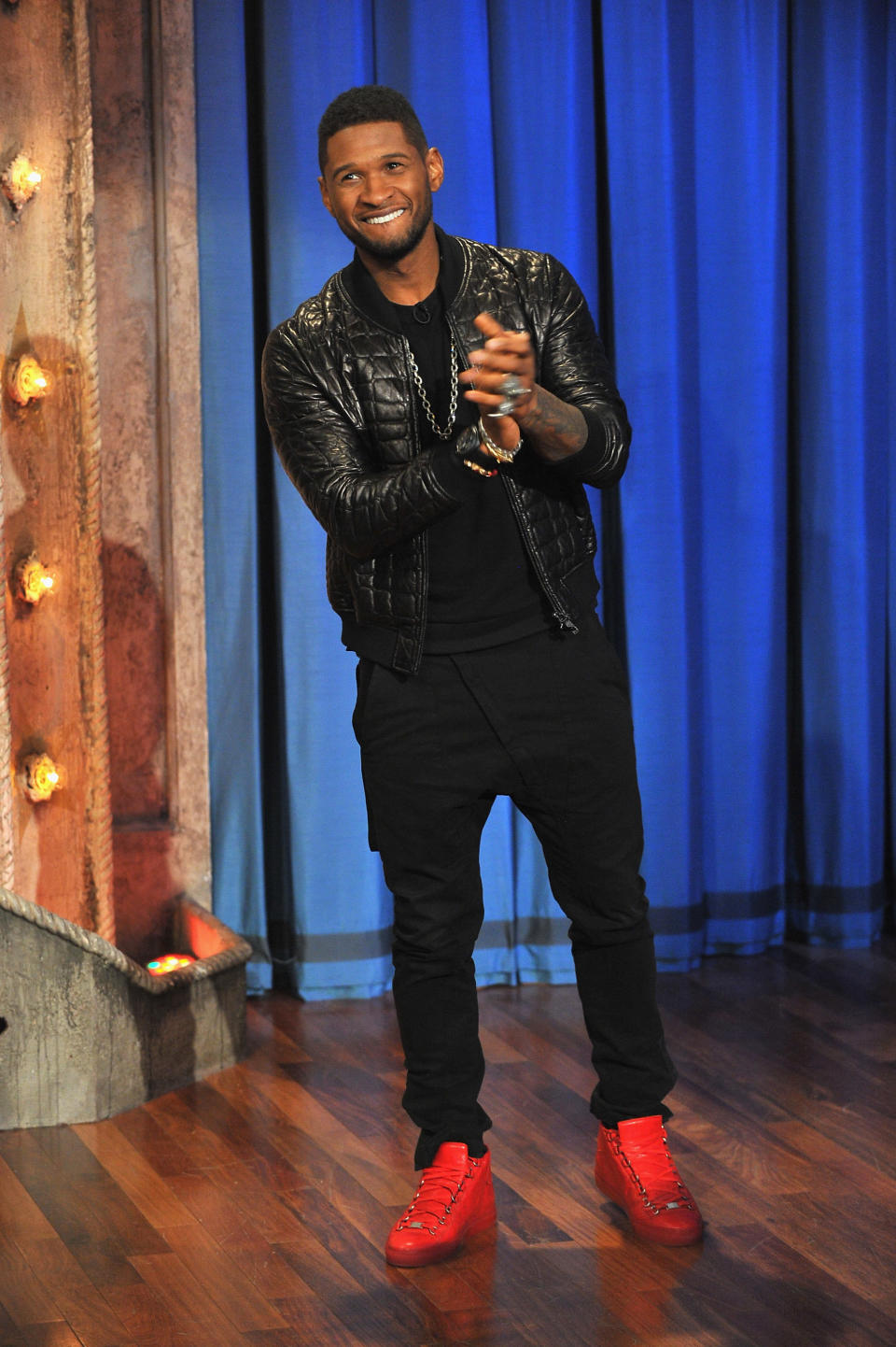 NEW YORK, NY - MARCH 25:  Usher visits 'Late Night With Jimmy Fallon' at Rockefeller Center on March 25, 2013 in New York City.  (Photo by Theo Wargo/Getty Images)