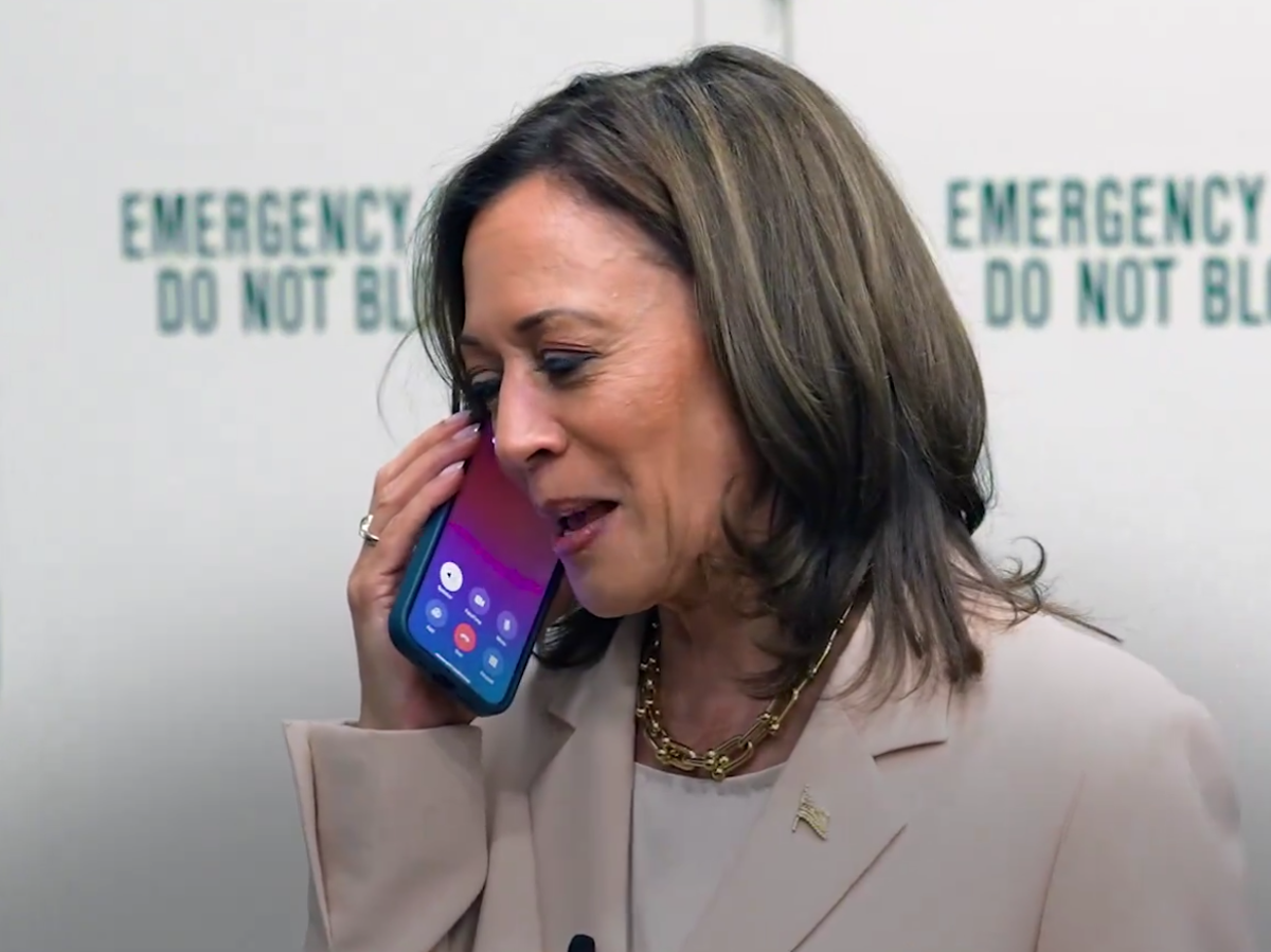 Kamala Harris speaks to Barack and Michelle Obama as they endorse her candidacy for the White House on Friday July 26 2024 (Barack Obama/X)