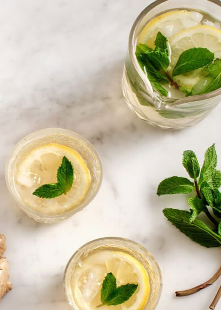 15 Healthier Summer Cocktails That Actually Taste Great