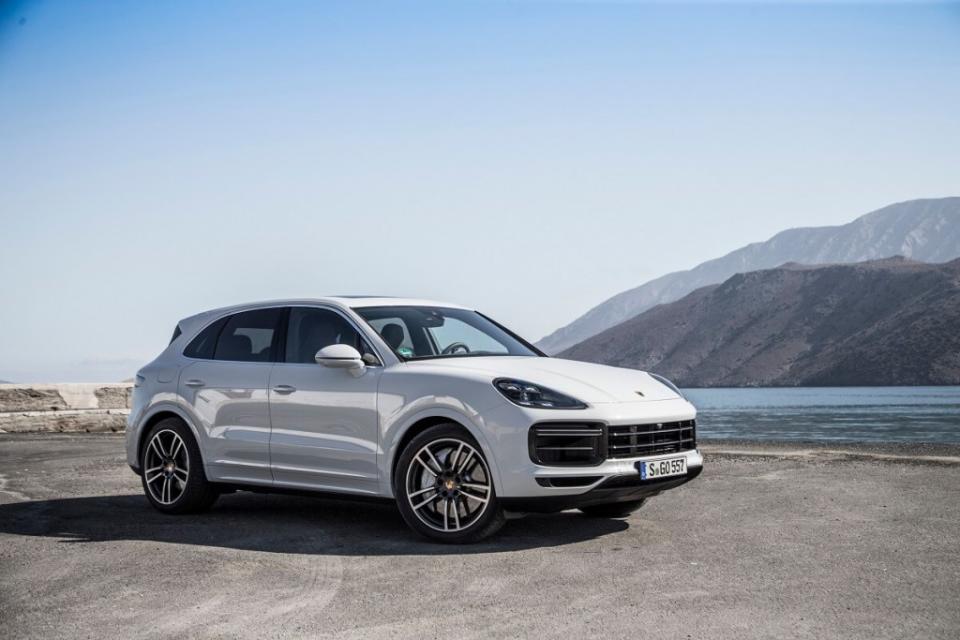 porsche-2019-2-cayenne