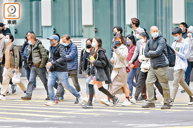 本港疫情繼續有回落迹象。（李志湧攝）