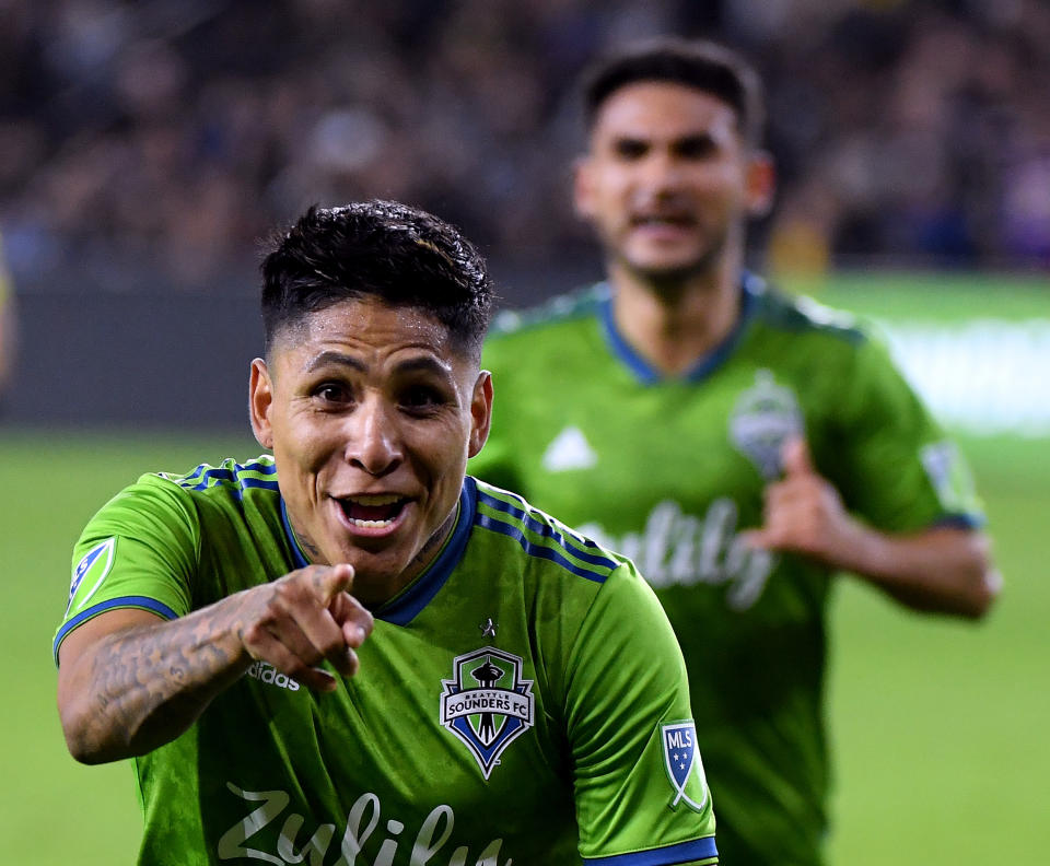 Raul Ruidiaz and the Seattle Sounders stunned LAFC at Banc of California Stadium in the Western Conference final. (Getty Images)