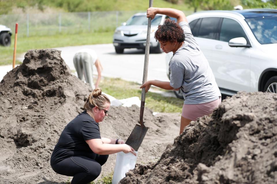 Residents of Pinellas County prepare for the potential impact of Hurricane Ian that is headed for the Florida Gulf Coast in Largo, Florida on Tuesday, September 26, 2022.