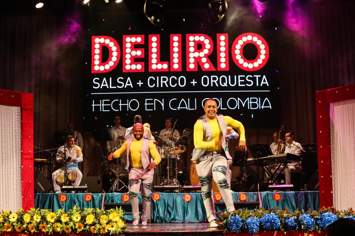 DELIRIO HECHO EN CALI  3 minutos del mejor show de salsa en Cali 
