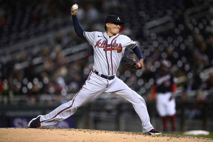 Atlanta Braves relief pitcher Jesse Chavez throws during the fourth inning of the team's baseball game against the Washington Nationals, Wednesday, Sept. 28, 2022, in Washington. (AP Photo/Nick Wass)