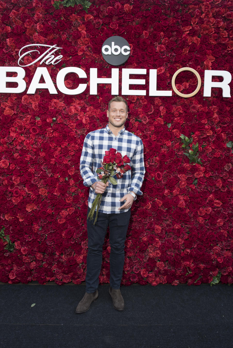 THE BACHELOR - Will you accept this rose? In celebration of tonights premiere of The Bachelor on Walt Disney Television via Getty Images, thousands of guests visiting The Grove in Los Angeles over the weekend posed for photos at a gorgeous show-inspired rose wall installation. Over ten thousand long stem roses were also distributed throughout the upscale shopping destination. Bachelor Colton Underwood made a surprise appearance at the rose wall, delighting a swarm of unsuspecting fans waiting to take their photo. Other Bachelor Nation alumni also made appearances throughout the weekend, including Wells Adams, Eric Bigger, Wills Reid, Krystal Nielson, Chris Randone, Jade and Tanner Tolbert, and Annaliese Puccini. Be sure to watch Coltons journey for love unfold, starting tonight at 8|7c on Walt Disney Television via Getty Images. (Aaron Poole via Getty Images)
COLTON UNDERWOOD