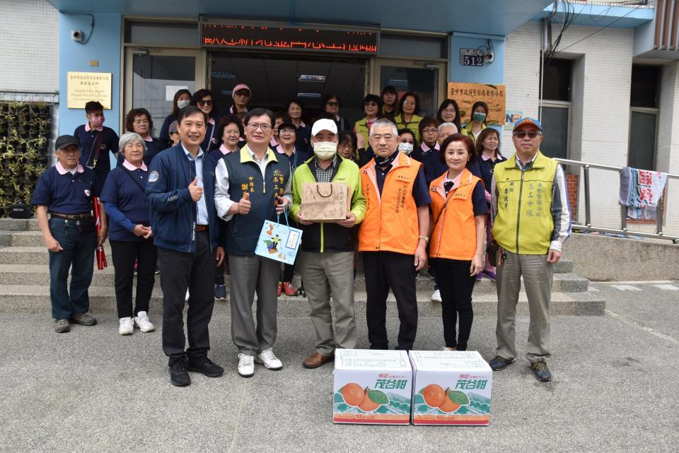 中市警東勢分局舉辦首度山(東勢)與海(金山)警察志工交流活動。(圖/記者謝榮浤翻攝)