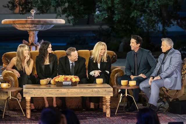 Terence Patrick/HBO Max Jennifer Aniston, Courteney Cox, Matthew Perry, Lisa Kudrow, David Schwimmer and Matt LeBlanc reunite on the 'Friends' set for HBO Max reunion special in 2021