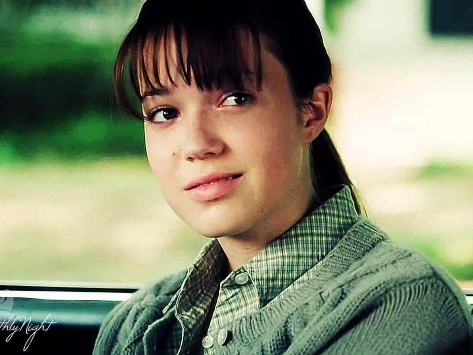 Mandy Moore in "A Walk to Remember" sitting in a car