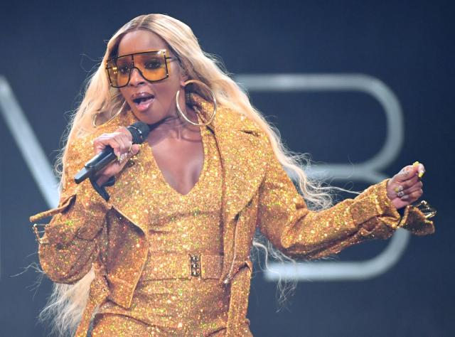 Mary J. Blige Shines in High-Low Dress at MTV VMAs 2023 – WWD