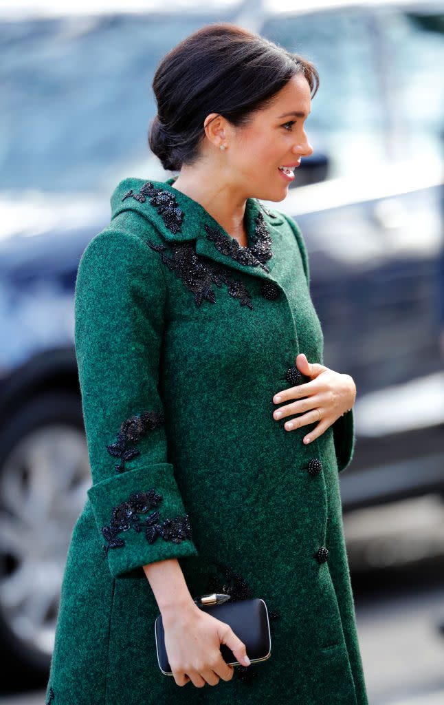 <p>Le 11 mars, c’est cette fois dans une tenue verte signée Erdem que la duchesse de Sussex et son mari s’étaient rendus à la Canada House à Londres pour célébrer la journée du Commonwealth. </p>