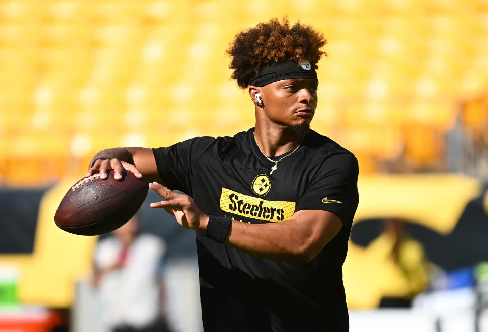 Justin Fields got his first action with the Pittsburgh Steelers in Friday's preseason opener. (Photo by Justin Berl/Getty Images)