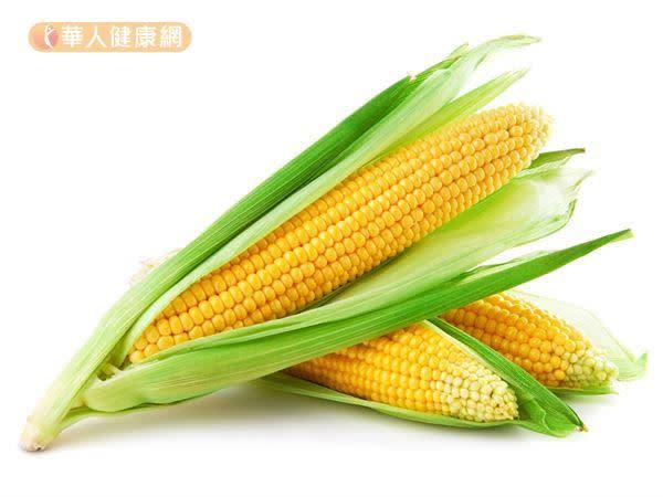 挑選新鮮玉米時要注意玉米鬚淡黃色、有光澤。