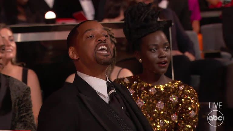 La reacción de Will Smith al escuchar la broma que, desde el escenario, Chris Rock realizó sobre su esposa, Jada Pinkett