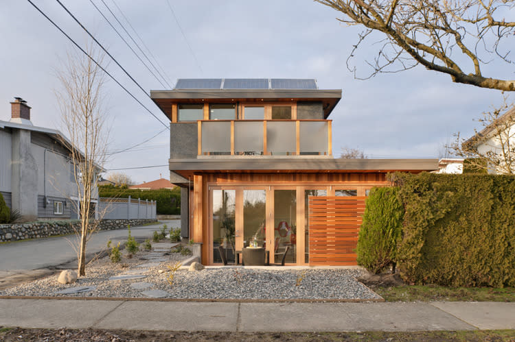 E. 57th Avenue and Vivian Street solar-powered lane house in Vancouver, B.C.