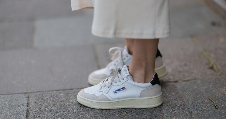 En été, on opte pour des baskets aux coloris frais (Photo Jeremy Moeller/Getty Images)