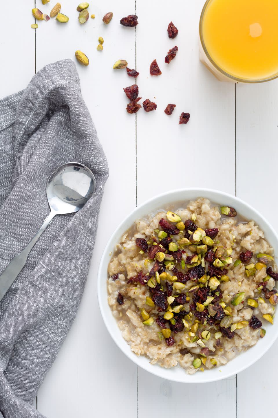Oatmeal with Cranberries and Pistachios