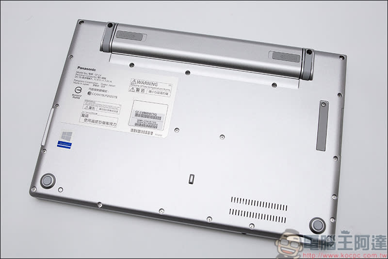 Panasonic TOUGHBOOK CF-SV8 & CF-LV8 開箱評測