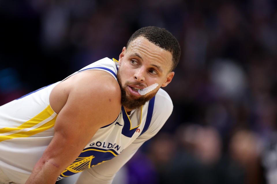 Stephen Curry and the Golden State Warriors are facing a critical Game 3 against the Sacramento Kings on Thursday. (Photo by Ezra Shaw/Getty Images)