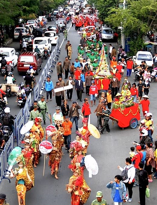 Joyful celebrations: The parade added other interesting cultural celebrations in Surakarta’s long-list. (