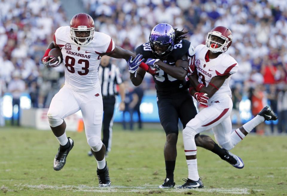 Arkansas TE Jeremy Sprinkle caught four touchdown passes this year. (AP Photo/Tony Gutierrez)