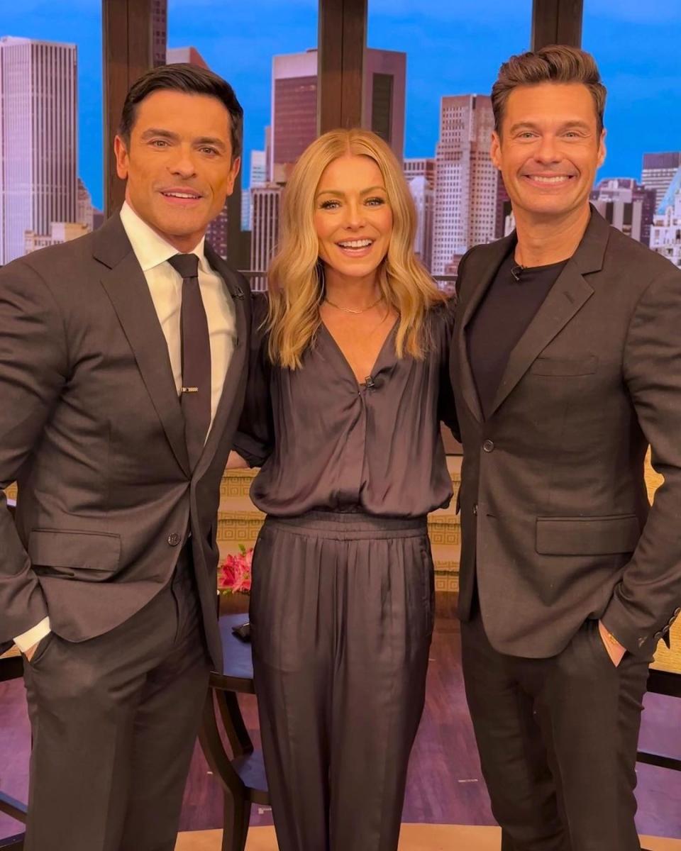 LIVE with Kelly and Ryan, Kelly Ripa, Ryan Seacrest, Mark Consuelos